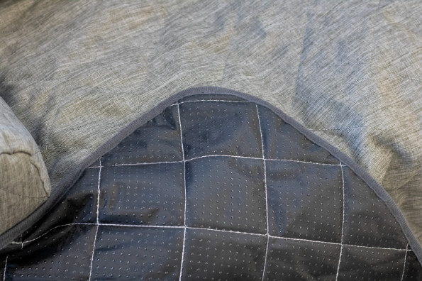 Brekz Stockholm sofatæppe til hunde - grå